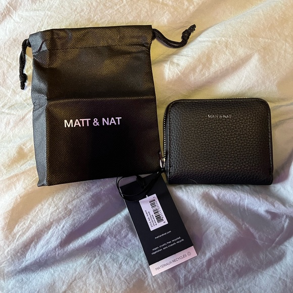 BNWT Matt & Nat Rue Small Zip Wallet - Picture 3 of 5